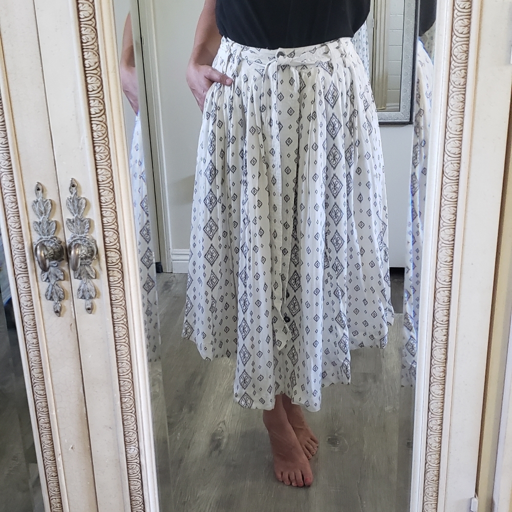 Peasant skirt with pockets